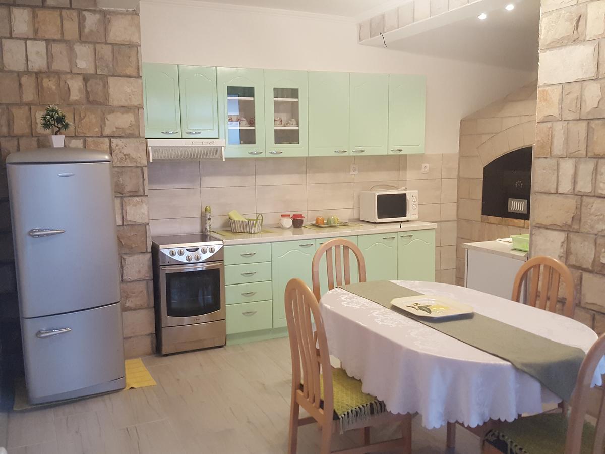 Apartment Andric 2 トレビニエ エクステリア 写真