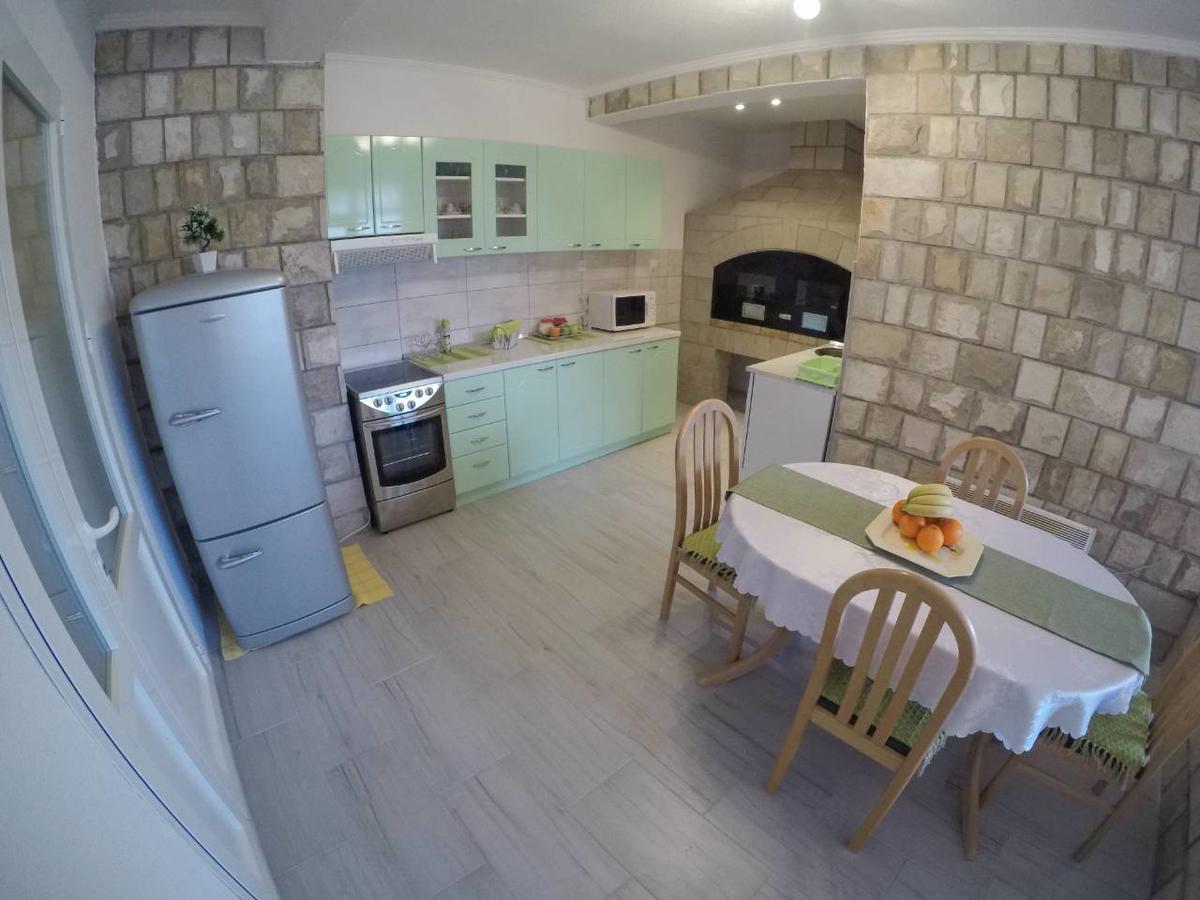 Apartment Andric 2 トレビニエ エクステリア 写真